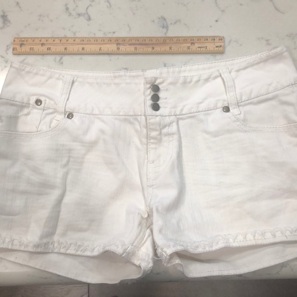 Shorts - Picture 8 of 8